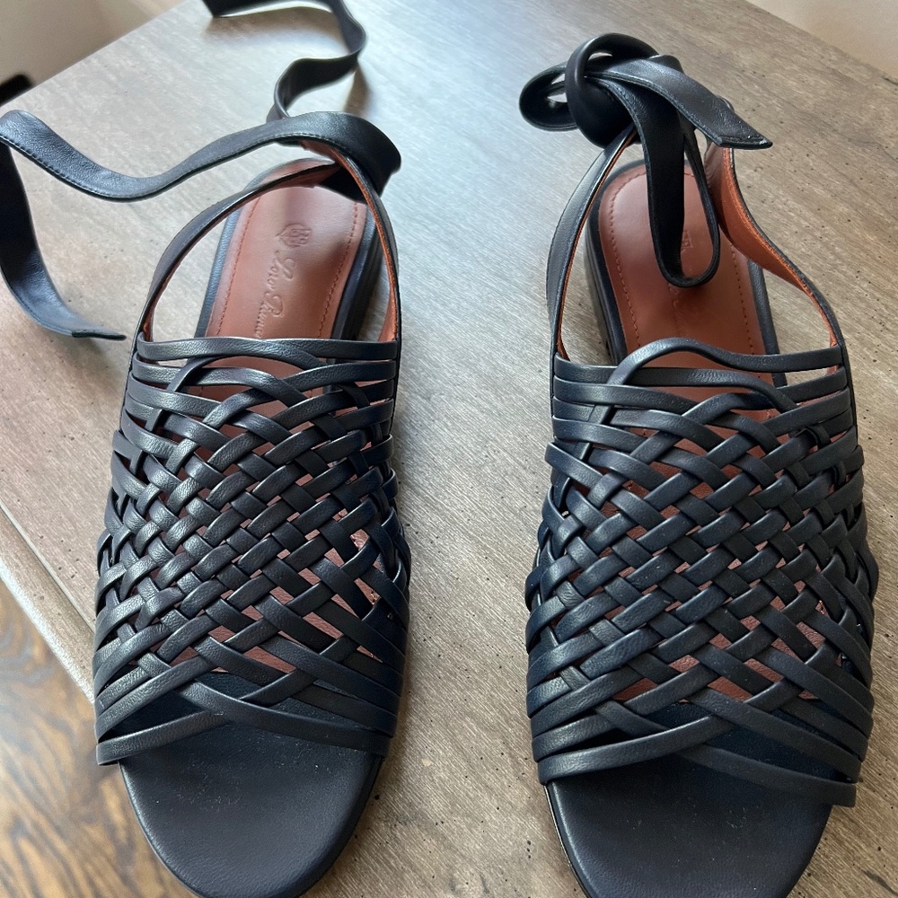 BNWB LORO PIANA DK Navy Blue Leather Woven Flats Sandals size 40/10